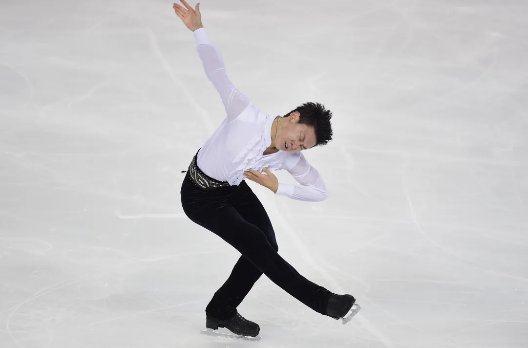 Un Denis Ten d'annata si impone nel corto del Trophèe Eric Bompard