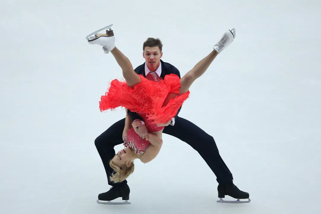 Bobrova/Soloviev precedono Pechalat/Bourzat nell'opaca short-dance della Cup of China