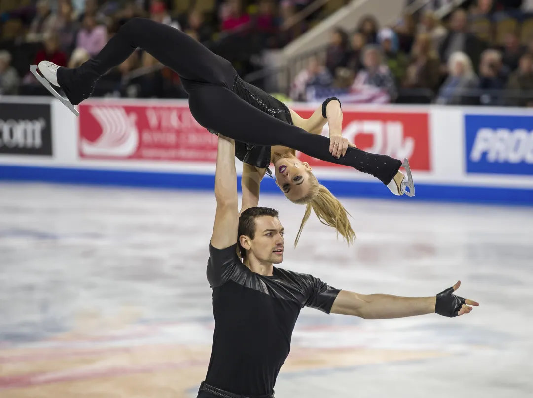 Brown, Scimeca/Knierim e Sakhanovich in gara nell'Ice Challenge di Graz