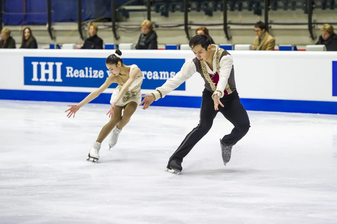 Mondiali Juniores Tallinn - Nel corto coppie, i cinesi Yu/Jin si impongono di misura sui candesi Seguin/Bilodeau