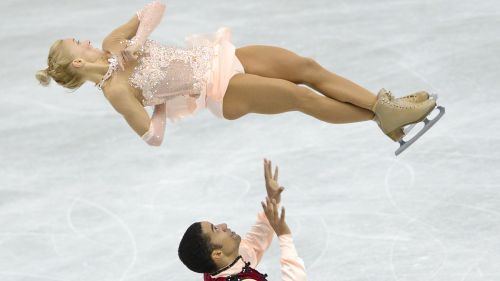 Savchenko/Szolkowy spazzano via Volosozhar/Trankov e conquistano il quarto successo nella finale del Grand Prix