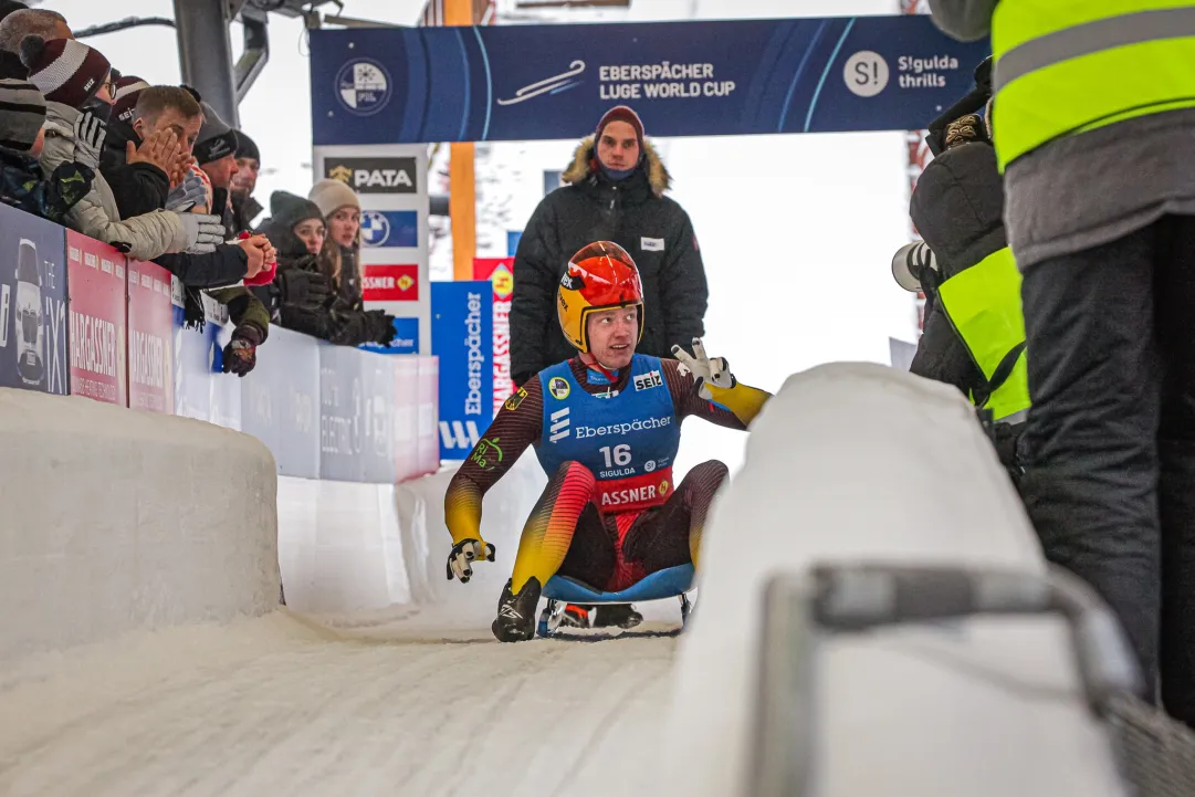 Langenhan beffa Loch a St.Moritz che riapre la Coppa del Mondo. Fischnaller solamente ottavo