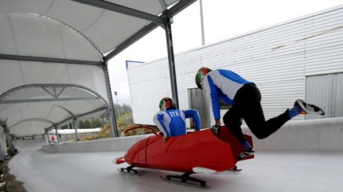 Tripletta tedesca nella prima gara di Altenberg. Azzurri nelle retrovie