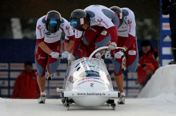 Oskars Melbardis vince anche ad Igls e sfida Martins Dukurs nella lotta al jackpot del Triple Trophy