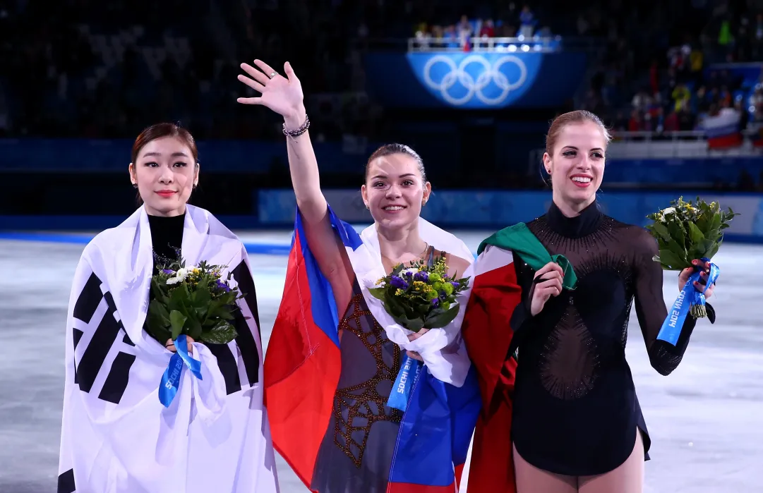 Carolina Kostner è di bronzo nella gara delle polemiche! Vince Sotnikova davanti a Kim