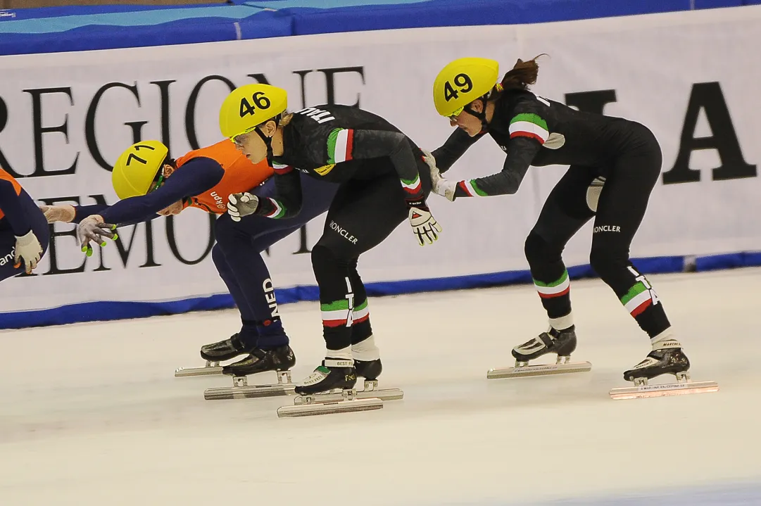 Coppa del Mondo, staffette azzurre in semifinale. Avanzano Fontana, Viviani e Confortola