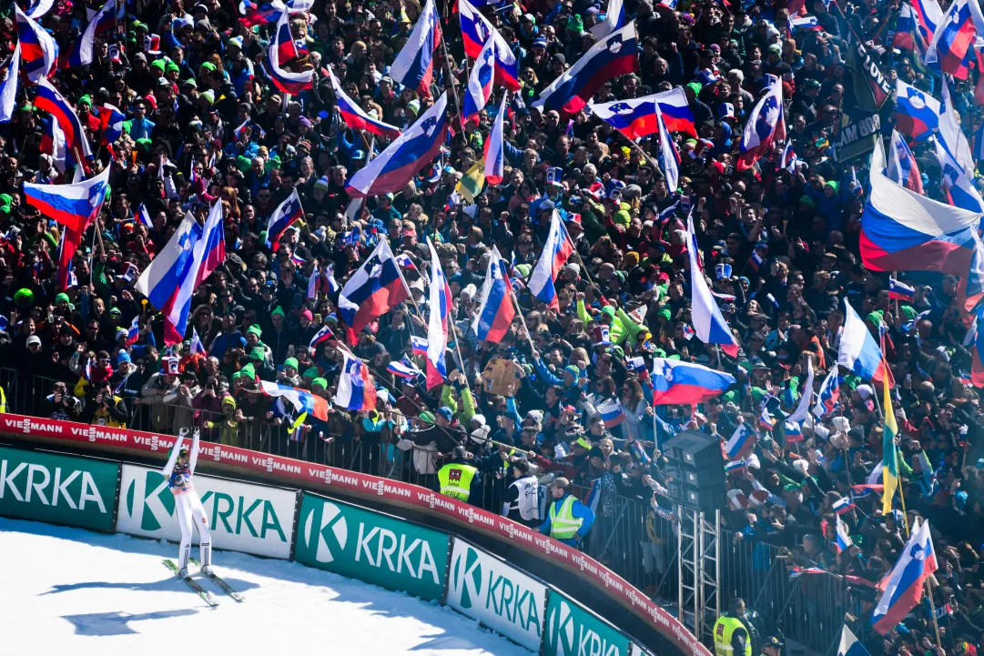 Prevc batte Kranjec, delirio sloveno nell’ultima gara stagionale di Planica