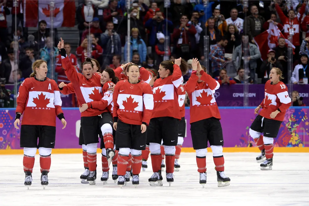 Il Canada vince l’oro olimpico nell’hockey femminile grazei ad una clamorosa rimonta