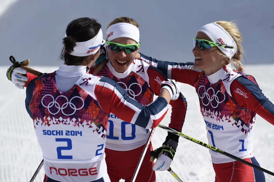 Bjørgen oro e leggenda nella 30 km di Sochi. Tripletta storica per la Norvegia