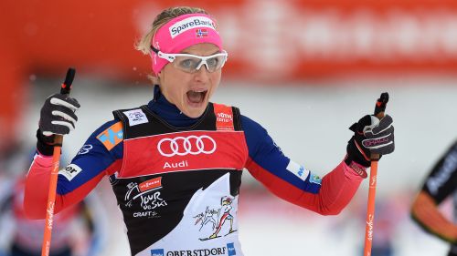 Johaug vince la 10 Km di Oberstdorf, ma Østberg non molla