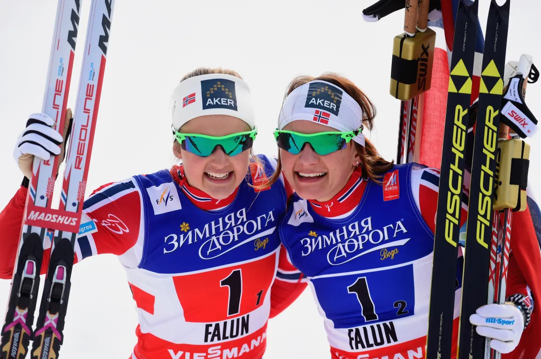 Ingvild Flugstad Østberg e Maiken Caspersen Falla netto oro nella staffetta sprint