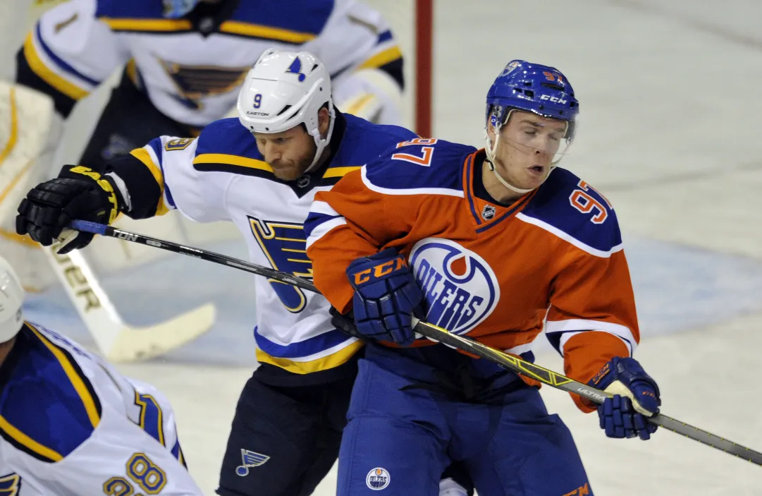 NHL - Si infortuna la prima scelta Connor McDavid