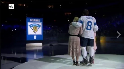 Helsinki riserva un tributo da brividi a Teemu Selanne