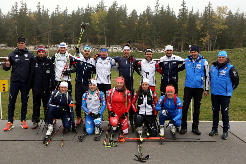 IN PIEDI: Giacomo Tiraboschi - Patrick Oberegger - Dominik Windisch - Thomas Bormolini - Lukas Hofer - Maicol Demetz -
Giuseppe Montello - Pietro Dutto - Patrick Favre - Andreas Zingerle

INGINOCCHIATE: Nicole Gontier - Federica Sanfilippo - Dorothea Wierer - Lisa Vittozzi - Jori Mørkve