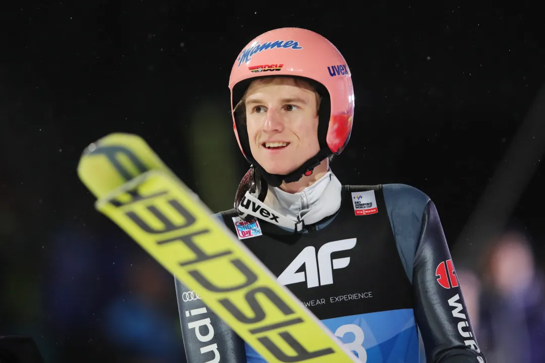 Karl Geiger si impone nella qualificazione di Garmisch, bene Cecon che sarà in gara domani