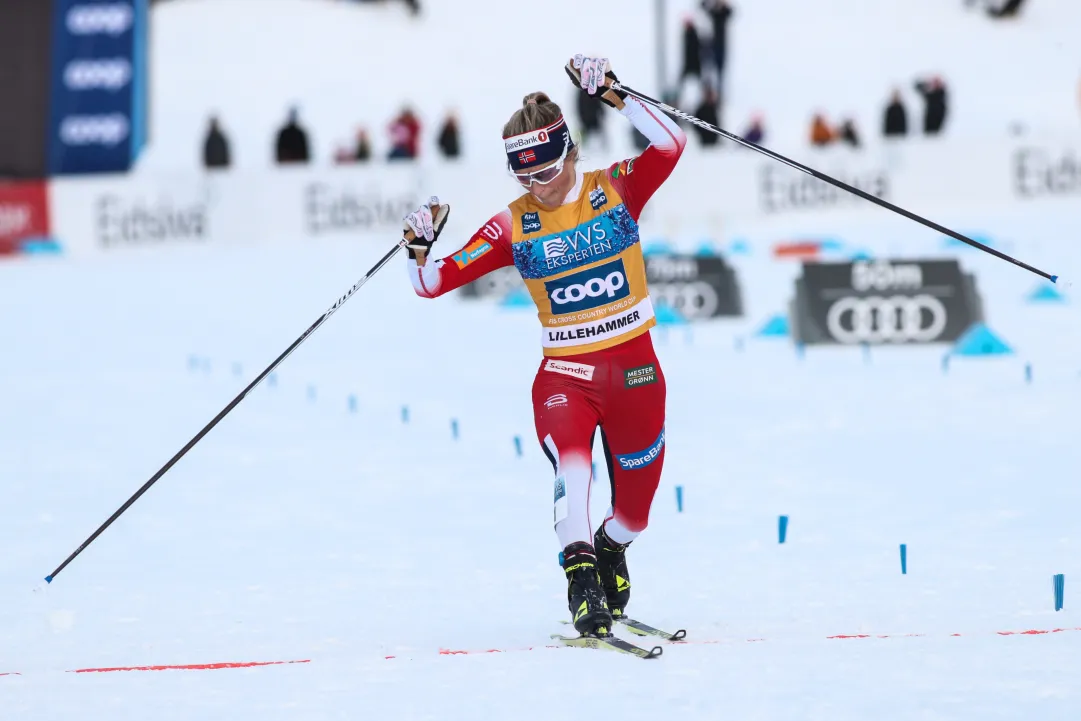 Therese Johaug imbattibile, sua la 10 km a skating di Dobbiaco davanti a Oestberg