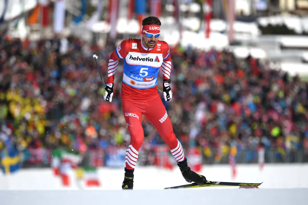 Tappa e maglia per Sergey Ustiugov nella 15 km a skating di Dobbiaco, crisi nera per Klæbo