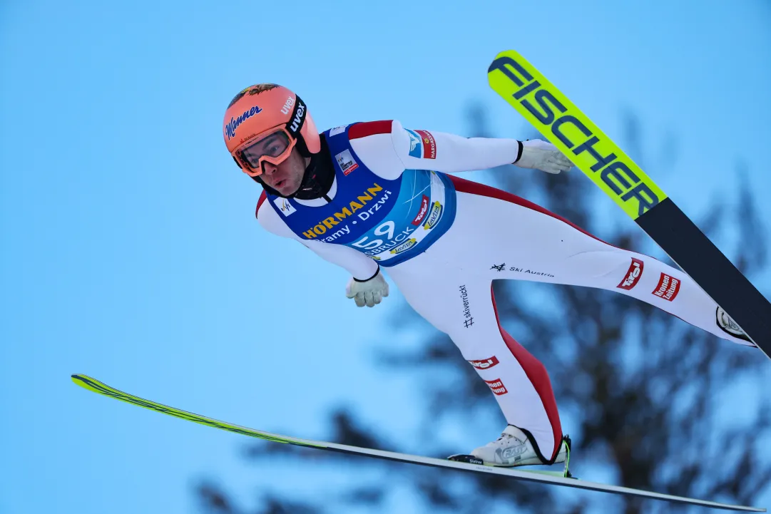 I tre tenori fanno impazzire Innsbruck: Kraft batte Hoerl e Tschofenig in una Tournée dei 4 trampolini sempre più austriaca