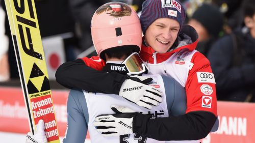 Salto con gli sci: l'Austria beffa la Polonia nel Team Event di Zakopane, nona l'Italia