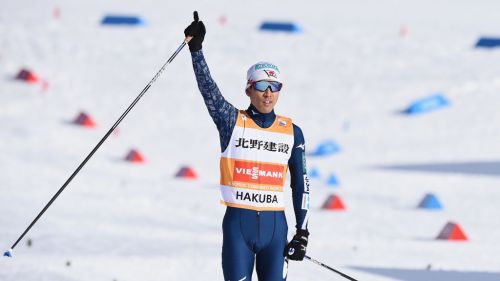 Akito Watabe domina la prima gara di casa ad Hakuba