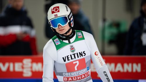 Marius Lindvik trionfa a Garmisch, per la Tournée è lotta a tre con Kobayashi davanti a Geiger e Kubacki