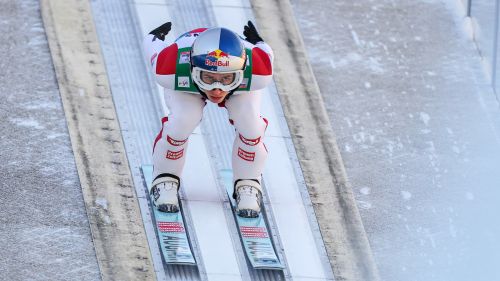 Daniel Tschofenig sbanca Garmisch-Partenkirchen e si prende tutto: la Tournée dei quattro trampolini ha un nuovo leader