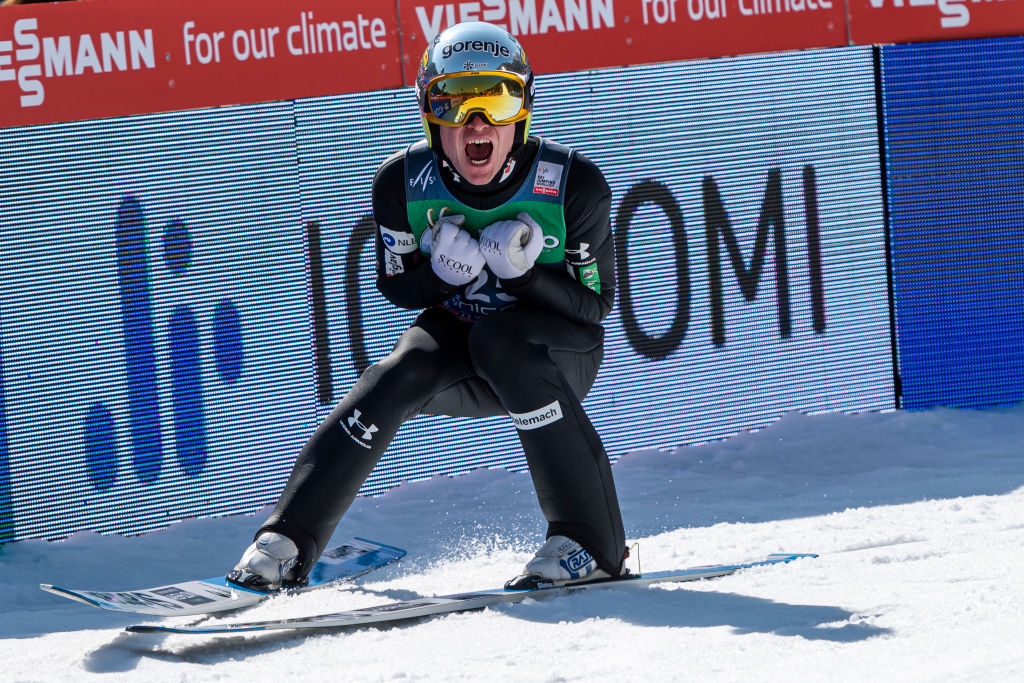 Salto con gli sci: uno strepitoso Lanisek sbanca Engelberg, buon 20° Giovanni Bresadola