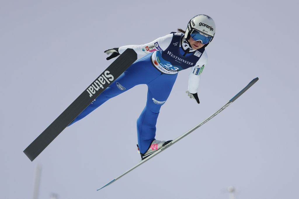 Salto con gli sci: Nika Prevc più forte di tutto e di tutte conquista Gara-1 a Sapporo, 24a Sieff