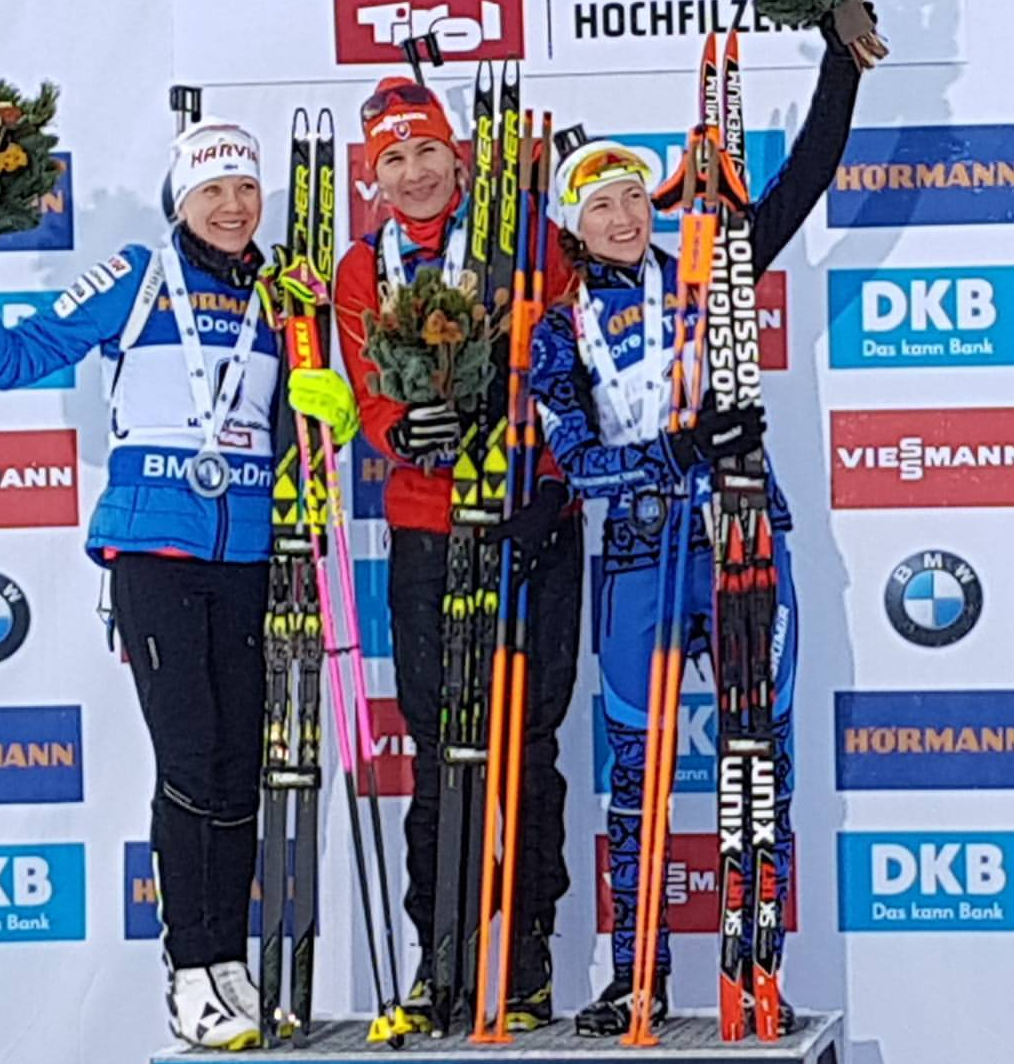 Podio regale nell'Inseguimento femminile di Hochfilzen, quarta Dorothea Wierer