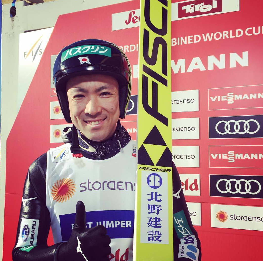 Akito Watabe fa sua anche la seconda gara di Seefeld e mette le mani sul Nordic Combined Triple