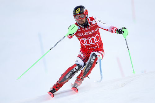 Marcel Hirscher anticipa Henrik Kristoffersen di 9 centesimi e trionfa nello slalom di Levi