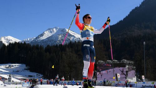 Tour de Ski: un Klaebo 'acciaccato' trionfa nella mass start di Oberstdorf! Altra gran gara di De Fabiani, 5°