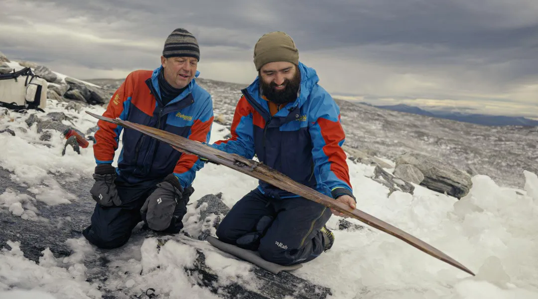 Ritrovato tra i ghiacci di Norvegia il preistorico sci da discesa