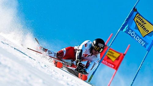Feurstein si conferma: ecco la prima vittoria in Coppa Europa. Nani il miglior azzurro: 11°