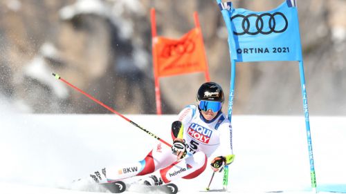 Il gigante mondiale è di una leggendaria Mikaela Shiffrin: Cortina ai piedi della regina