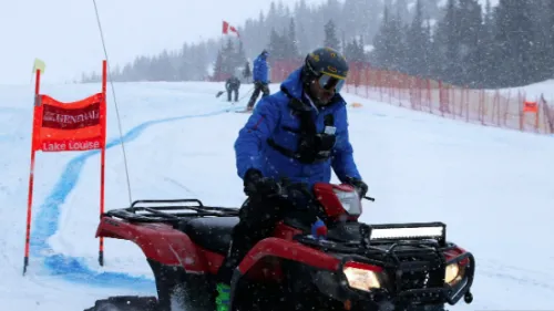 Start abbassato a Lake Louise, ma la partenza della prima discesa libera femminile della stagione è a rischio