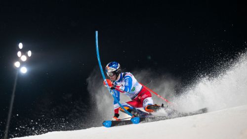 Disastro azzurro nella notte di Schladming che incorona Kristoffersen re della Planai per la quinta volta