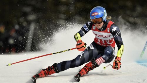 Shiffrin fa un altro sport nella 1^ manche di Are: oltre un secondo su Brignone, poi le altre