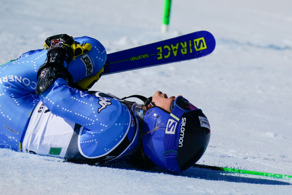 Italia fuori ai quarti del team event e con il dramma di Lara Della Mea: distorsione al ginocchio sinistro