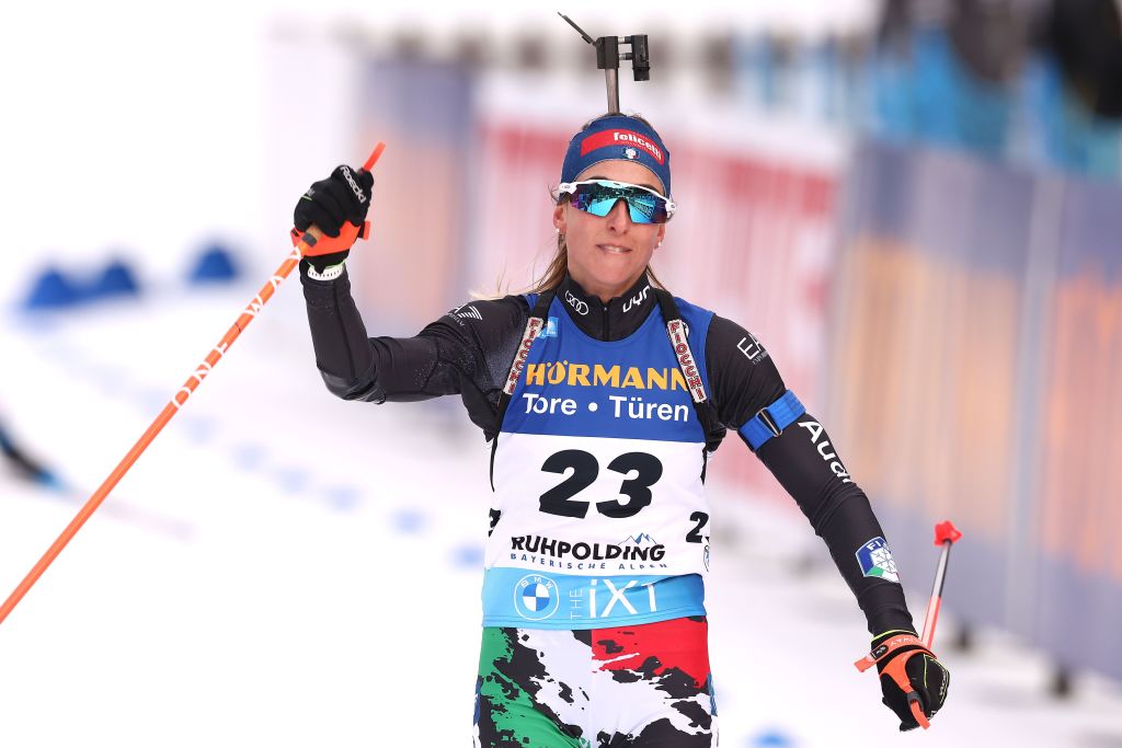 Vittozzi grande seconda nella Mass Start di Ruhpolding vinta da Julia Simon