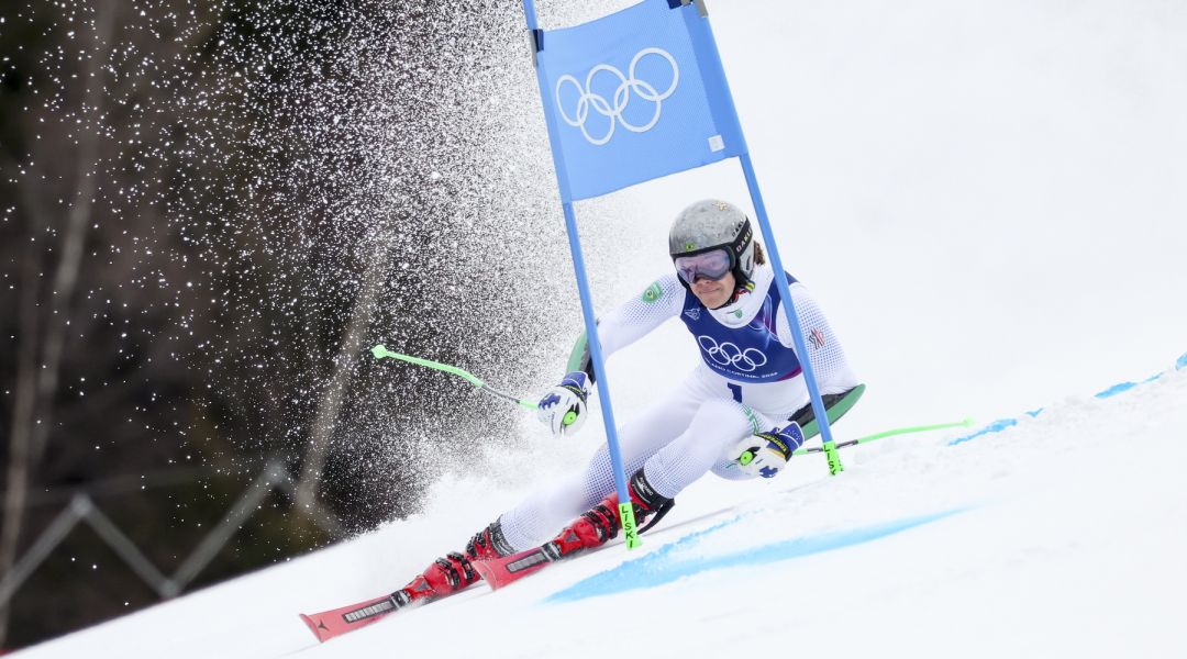 Nell'inferno della Stelvio, Pinheiro Braathen resiste a Odermatt ed entra nella leggenda. Disastro azzurro