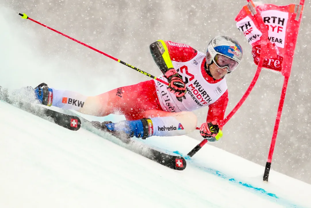 Odermatt torna davanti in Val d'Isère, Kristoffersen e Meillard sono vicini. De Aliprandini, serve un'altra rimonta