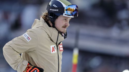 Mondinelli... c'è! La valsesiana è 3^ a metà gara dello slalom iridato guidato dalla solita Germane