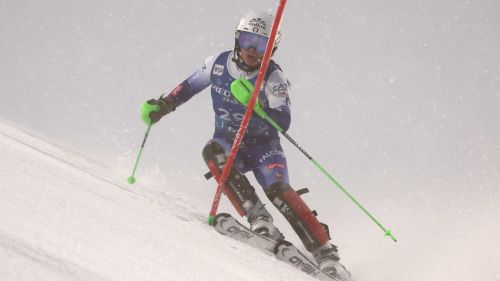 E' tripletta per il Team Constantini, ora sfida chiave a Tirinzoni. Primo ko per gli azzurri nel duello con Edin