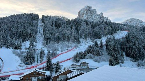 Prova posticipata alle 12.15 di giovedì in Val d'Isère: Brignone prima delle dieci azzurre al via