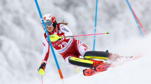 Shiffrin, con la coppa lontana il rientro potrebbe avvenire solo in slalom. Lo staff: 'Valutiamo per il gigante di sabato'