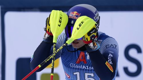 Solo Vinatzer tiene in piedi l'Italslalom: 'Si può ancora fare'. Gross aprirà la 2^ manche