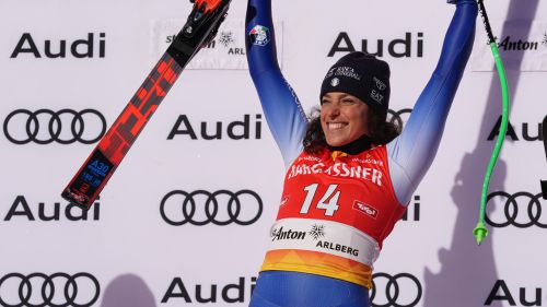 A Lisa Vittozzi basta un 11° posto nella Mass Start per vincere la Coppa del Mondo: domenica il gran finale