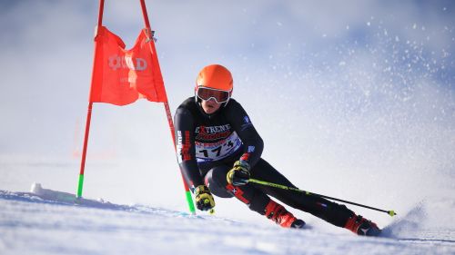 Mondinelli... c'è! La valsesiana è 3^ a metà gara dello slalom iridato guidato dalla solita Germane