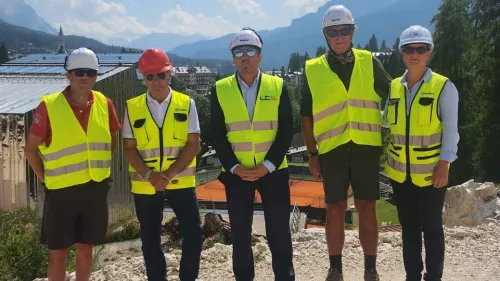 Anche Flavio Roda in visita a Cortina per il budello che tutti attendono: 'Riscontri più che positivi'